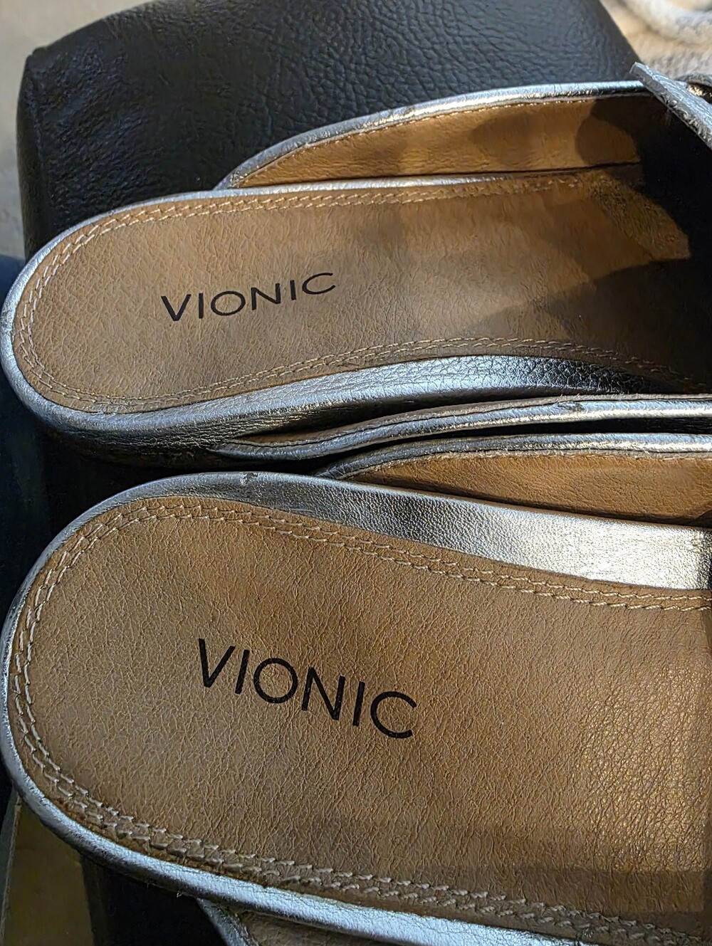 Vionic Mule Size 8 - Picture 6 of 6
